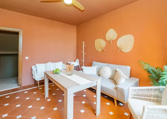 Cubo's & Parking Jardines De Don Carlos * Marbella