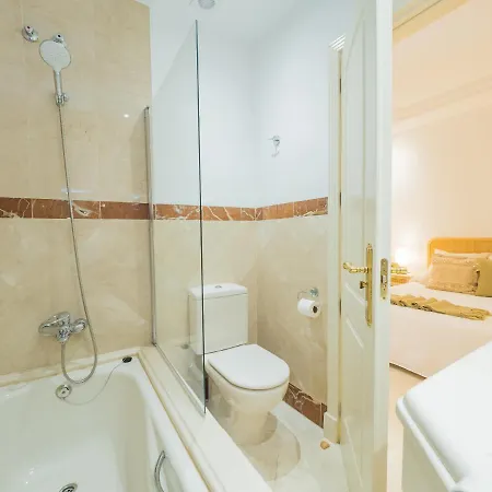 Cubo's & Parking Jardines De Don Carlos Apartman