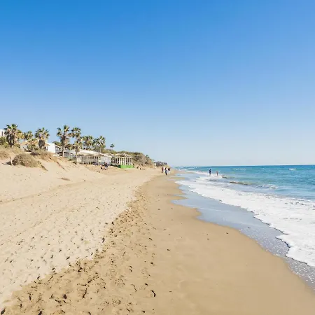 Cubo's & Parking Jardines De Don Carlos Apartman