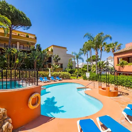 Cubo's & Parking Jardines De Don Carlos Apartman *