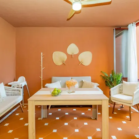 Cubo's & Parking Jardines De Don Carlos Apartman Marbella