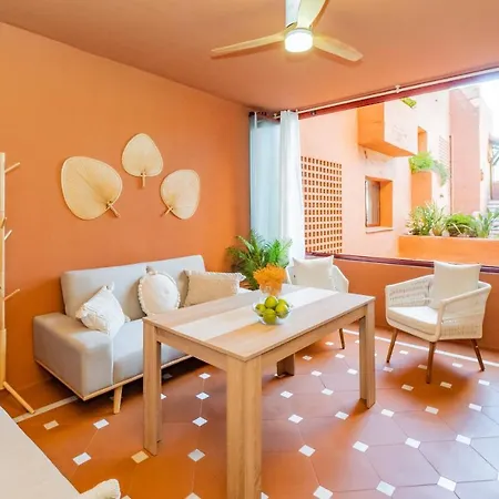 Cubo's & Parking Jardines De Don Carlos Apartman *