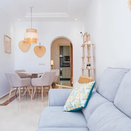 Apartamento Cubo's Beach&parking Jardines De Don Carlos Marbella