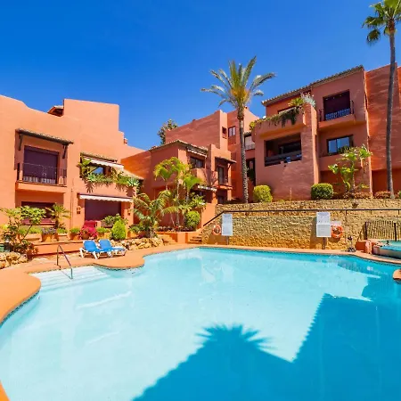 Apartamento Cubo's Beach&parking Jardines De Don Carlos Marbella